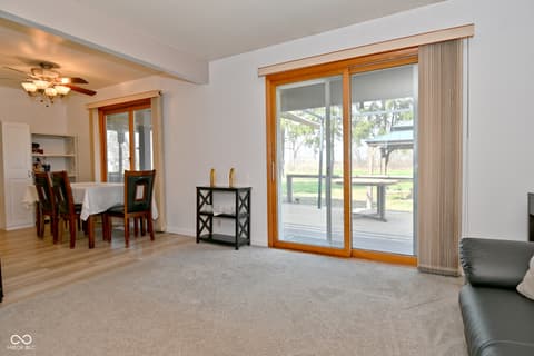 Sitting Room — 2430 E Us Highway 136, Pittsboro, IN