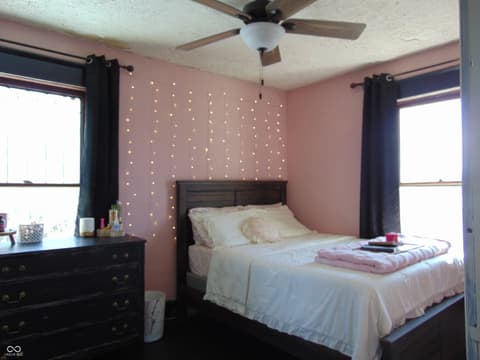 Photo of 1302 S Prairie Street, Frankfort, IN
