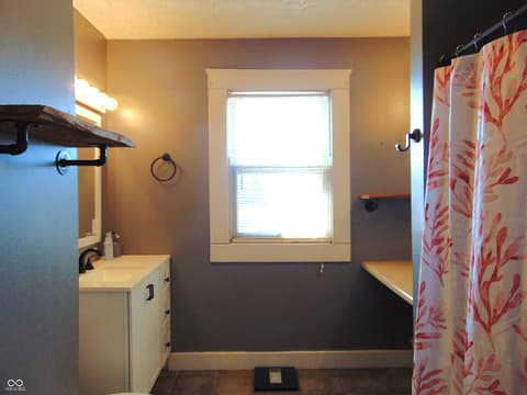 Photo of 1302 S Prairie Street, Frankfort, IN