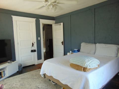 Photo of 1302 S Prairie Street, Frankfort, IN