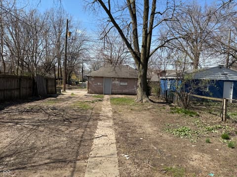Yard at 1342 Lee Street, Indianapolis, IN