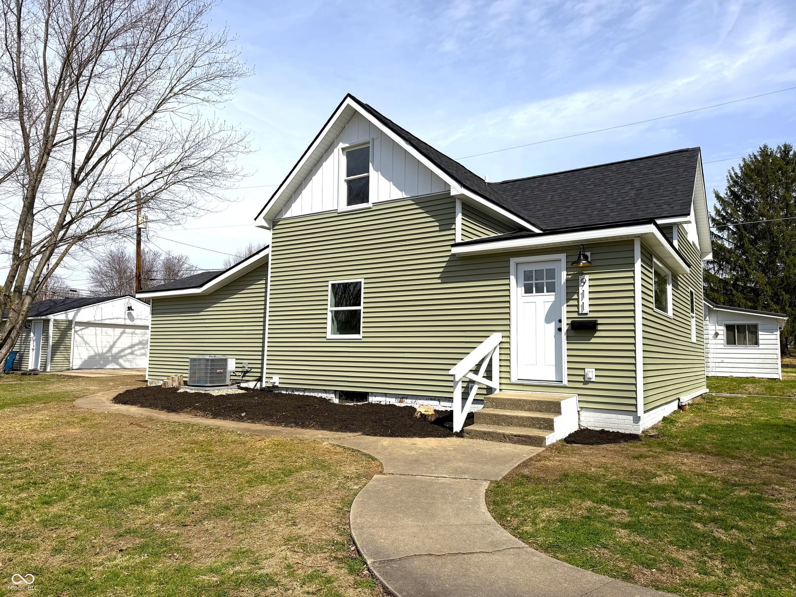 Photo of 911 Crockett Street, Covington, IN