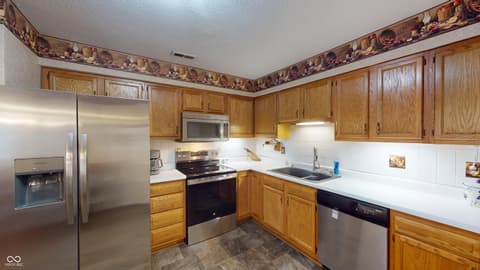 Photo of 413 Dangerfield Drive, Beech Grove, IN