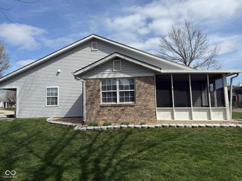 Photo of 413 Dangerfield Drive, Beech Grove, IN