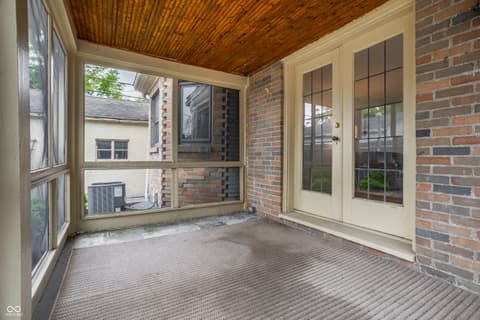 Bonus room at 116 W 49th Street, Indianapolis, IN