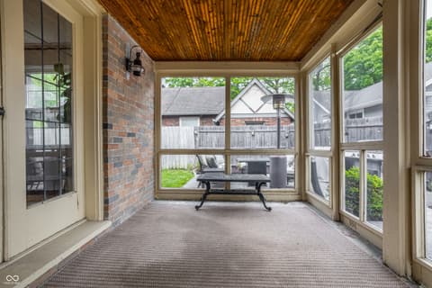 Bonus room at 116 W 49th Street, Indianapolis, IN