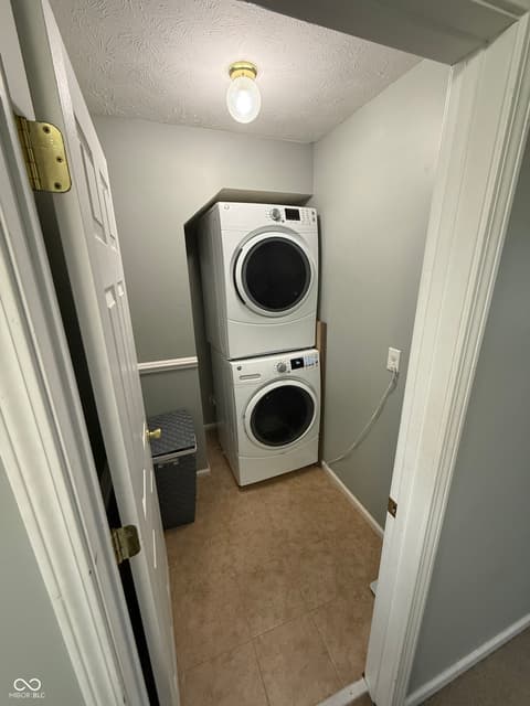 Laundry room at 1121 S Capitol Avenue, Indianapolis, IN