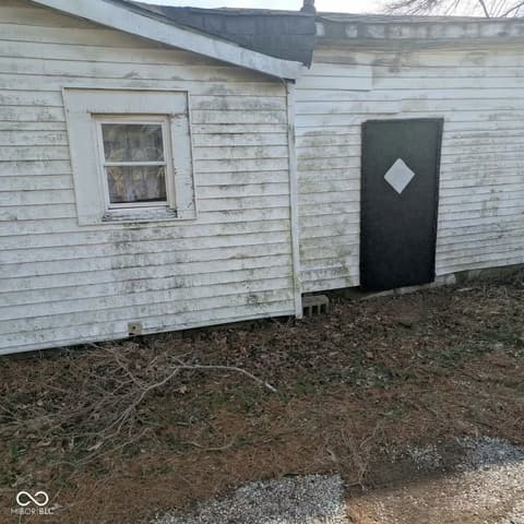 210 Maple Street