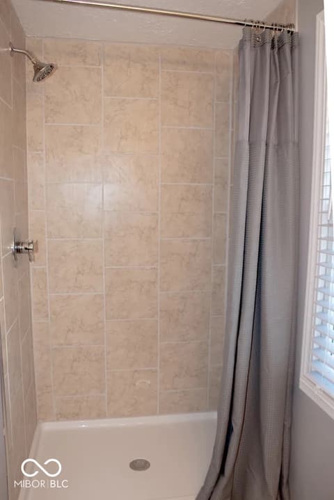 Photo of 621 W 10th Street, Indianapolis, IN