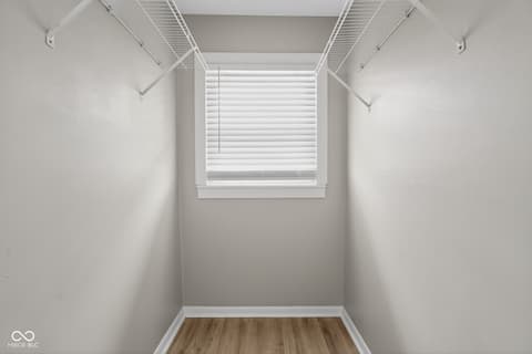 Walk In Closets — 1618 N Shortridge Road, Indianapolis, IN