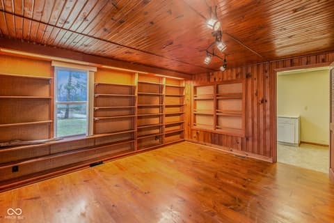 Photo of 996 Old State Road 46, Nashville, IN