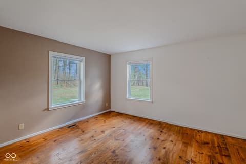 Photo of 996 Old State Road 46, Nashville, IN