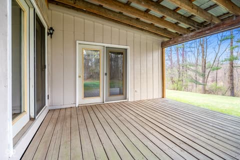 Photo of 996 Old State Road 46, Nashville, IN