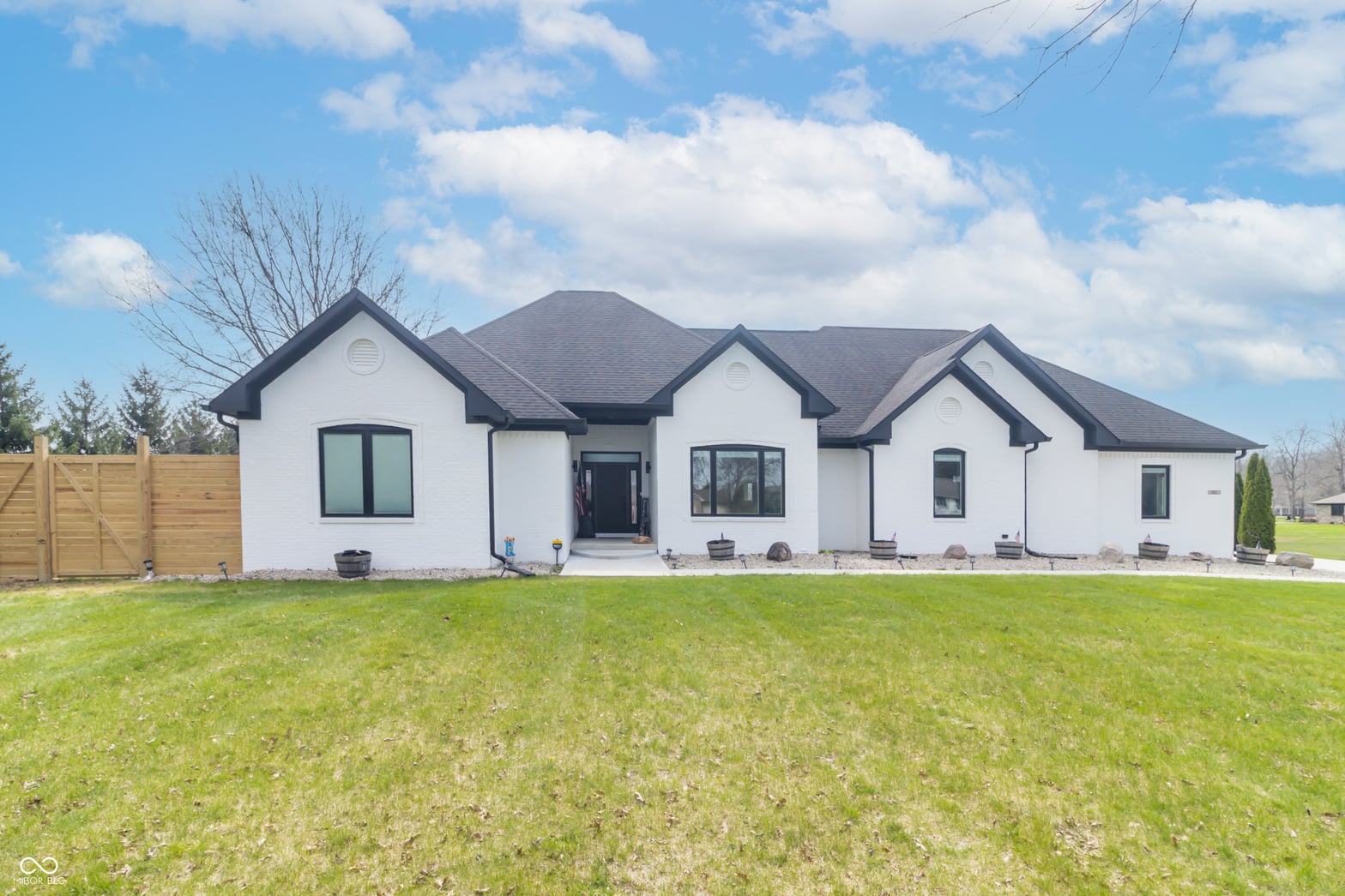 Photo of 1715 E Twin Oak Boulevard, Greenfield, IN
