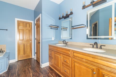 Photo of 1715 E Twin Oak Boulevard, Greenfield, IN
