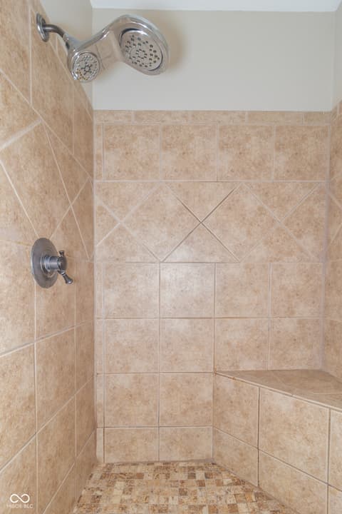 Photo of 1715 E Twin Oak Boulevard, Greenfield, IN