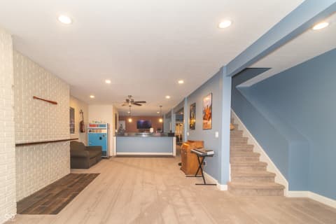 Photo of 1715 E Twin Oak Boulevard, Greenfield, IN