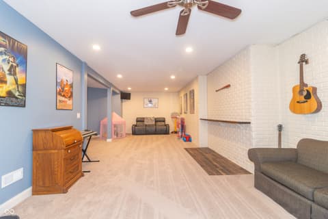 Photo of 1715 E Twin Oak Boulevard, Greenfield, IN