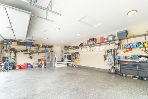 Photo of 1715 E Twin Oak Boulevard, Greenfield, IN