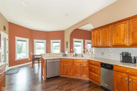 Photo of 1715 E Twin Oak Boulevard, Greenfield, IN