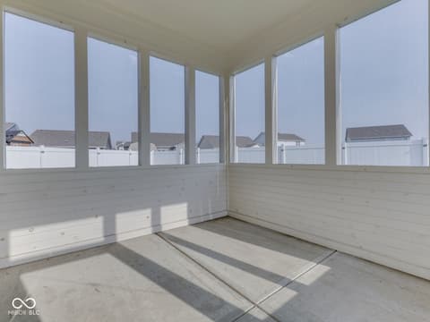 Outdoor living area at 1810 Maplewood Court, Pendleton, IN