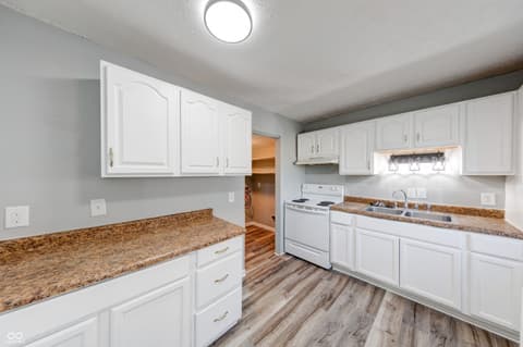 Photo of 2215 N Kenwood Avenue, Indianapolis, IN