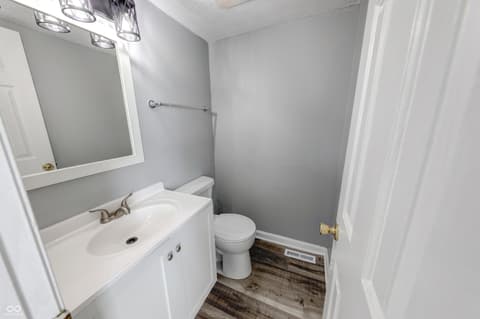 Photo of 2215 N Kenwood Avenue, Indianapolis, IN