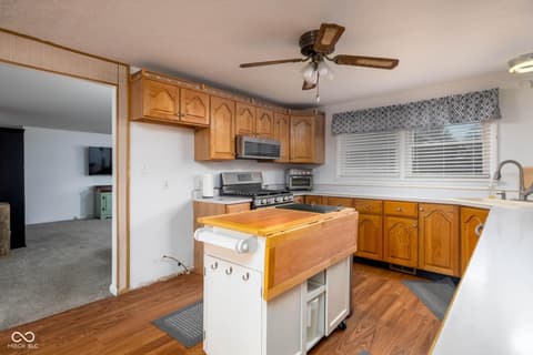 Photo of 244 E 75th Street, Anderson, IN