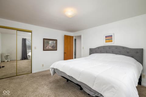 Photo of 244 E 75th Street, Anderson, IN