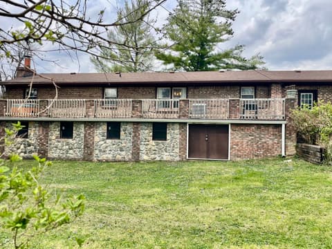 Photo of 700 Albin Pond Road, Greencastle, IN