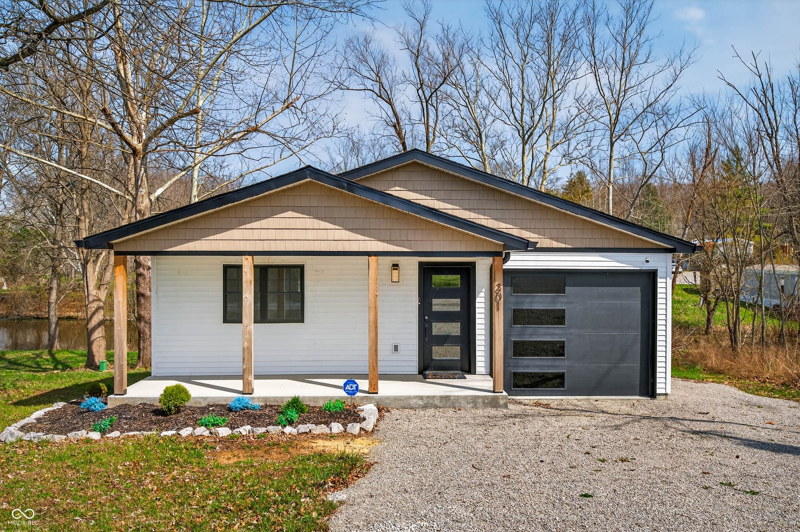 Photo of 301 Beech Road, North Vernon, IN