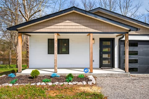 Photo of 301 Beech Road, North Vernon, IN