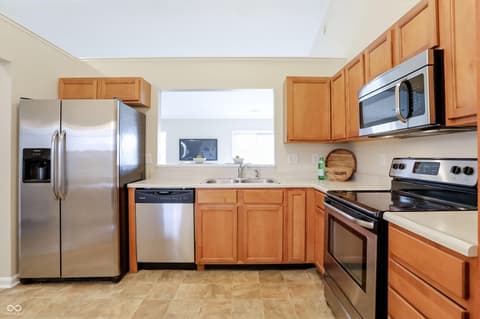 Photo of 3689 Indigo Blue Boulevard, Whitestown, IN