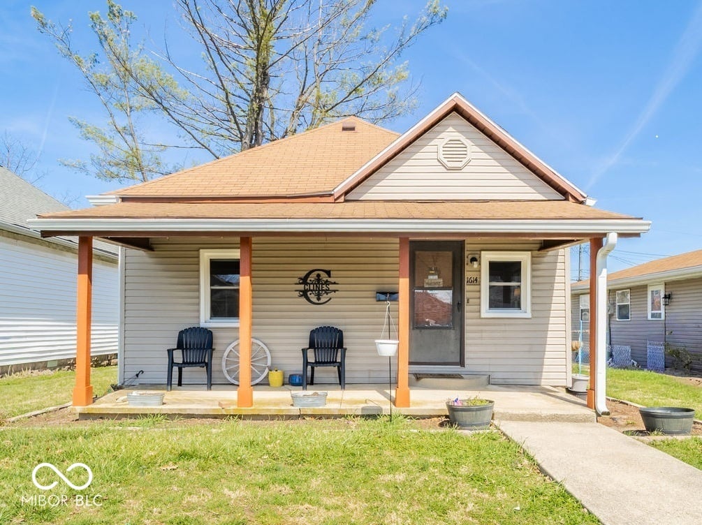 Front exterior at 1614 P Avenue, New Castle, IN