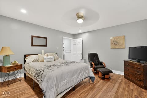 Photo of 330 Duck Creek Lane, Noblesville, IN