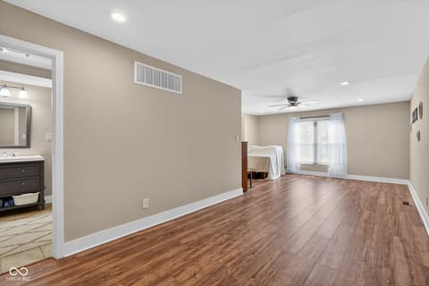 Photo of 330 Duck Creek Lane, Noblesville, IN