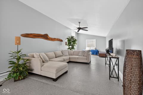 Photo of 330 Duck Creek Lane, Noblesville, IN