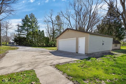 Photo of 330 Duck Creek Lane, Noblesville, IN
