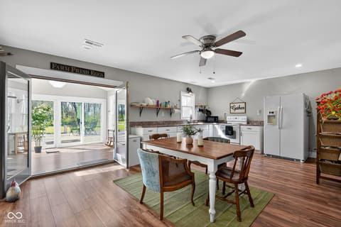 Photo of 330 Duck Creek Lane, Noblesville, IN