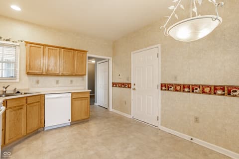 Photo of 995 Kirkpatrick Place, Greenfield, IN