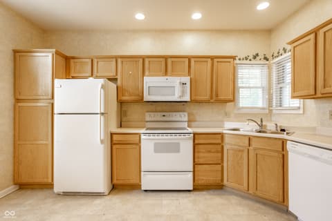 Photo of 995 Kirkpatrick Place, Greenfield, IN