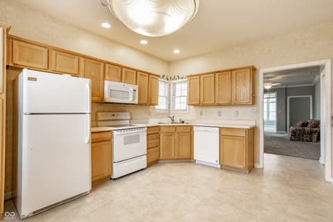 Photo of 995 Kirkpatrick Place, Greenfield, IN