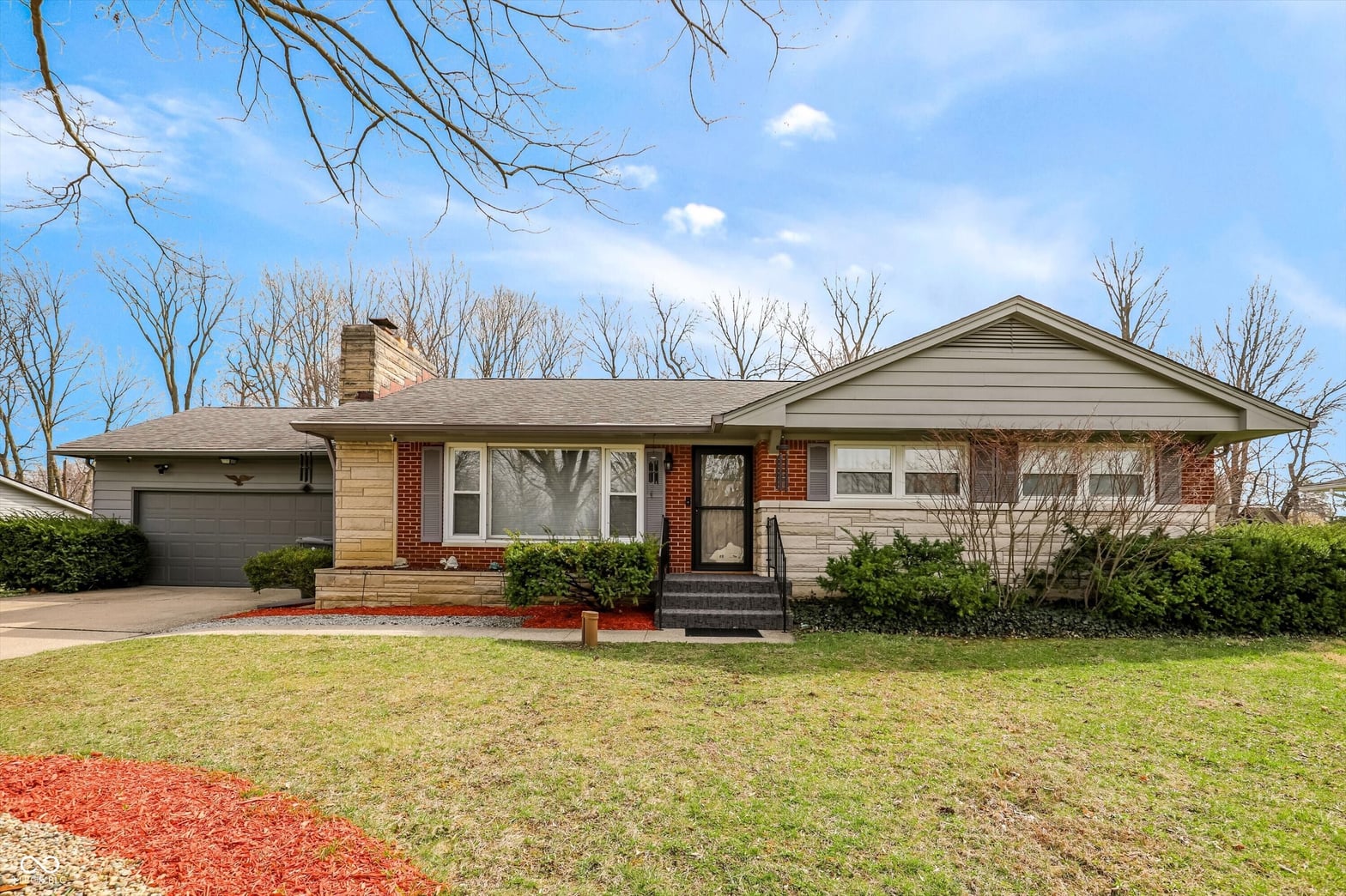 Photo of 6321 Saint James Drive, Indianapolis, IN