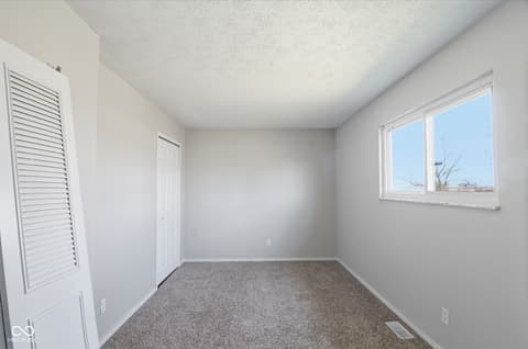 Photo of 5534 Hill Rise Drive, Indianapolis, IN