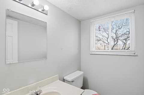 Photo of 5534 Hill Rise Drive, Indianapolis, IN