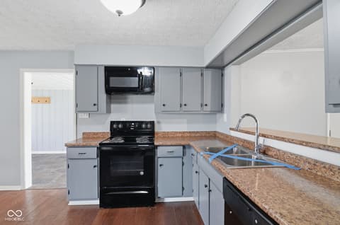 Photo of 371 S Hendricks Drive, Greenwood, IN