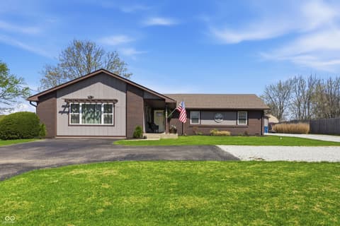 Front exterior at 6880 W 100 N, Greenfield, IN