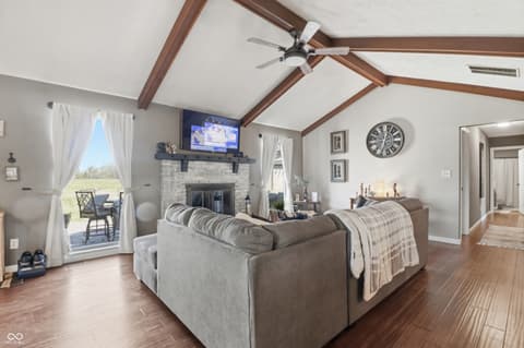 Living room at 6880 W 100 N, Greenfield, IN