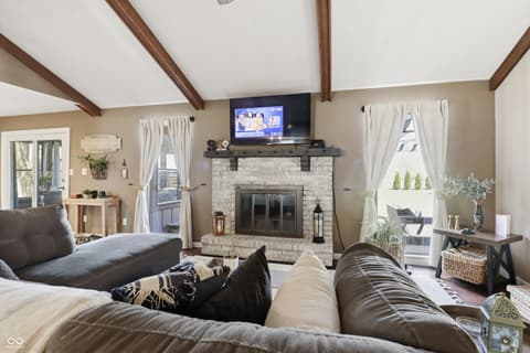 Living room at 6880 W 100 N, Greenfield, IN