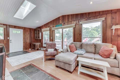 Photo of 7074 Raccoon, Nineveh, IN
